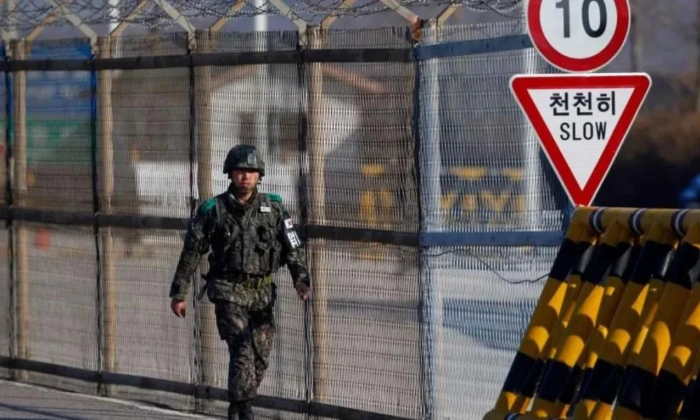 Bορειοκορεάτες στρατιωτικοί πέρασαν τα σύνορα, γύρισαν πίσω έπειτα από προειδοποιητικά πυρά από τη Νότια Κορέα